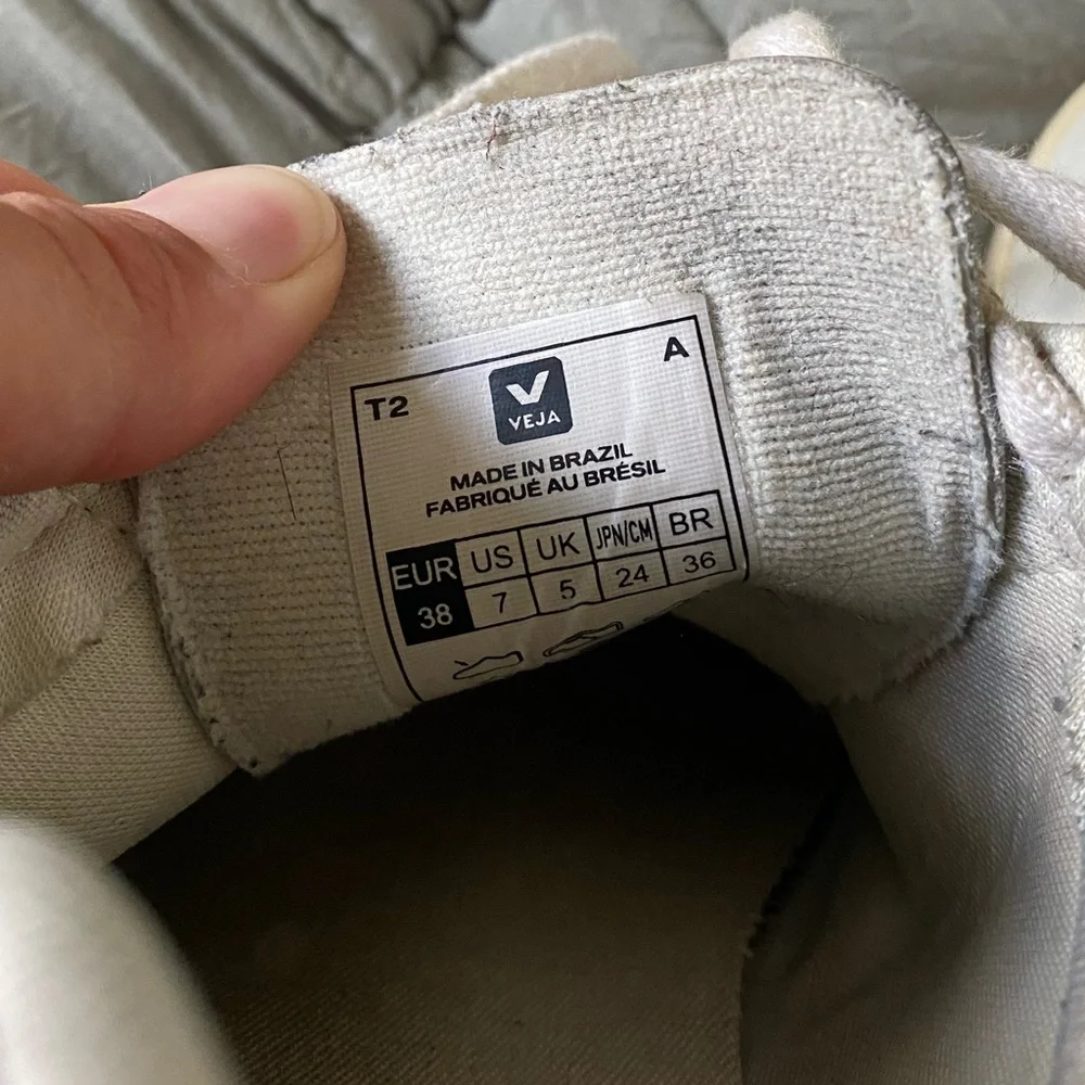 VEJA Campo Logo Sneakers - Picture 13 of 15